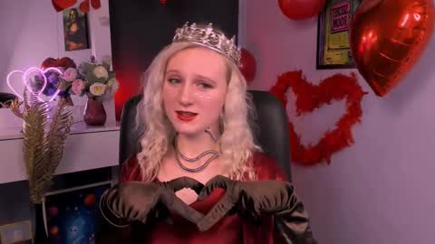 Snapshot of madam_ulis chatting on 02.14.25 Ulis online show from 02.14.25