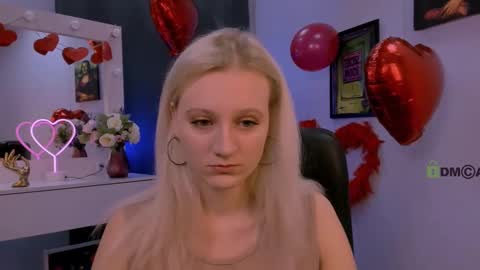 Snapshot of madam_ulis chatting on 02.15.25 Ulis online show from 02.15.25