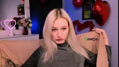 Snapshot of madam_ulis chatting on 02.17.25 Ulis online show from 02.17.25