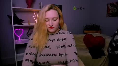 Snapshot of madam_ulis chatting on 02.20.25 Ulis online show from 02.20.25