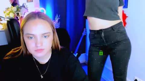 Snapshot of madam_ulis chatting on 02.21.25 Ulis online show from 02.21.25