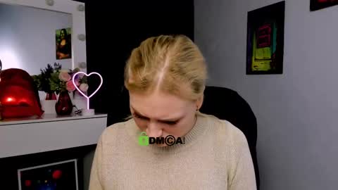 Snapshot of madam_ulis chatting on 02.25.25 Ulis online show from 02.25.25