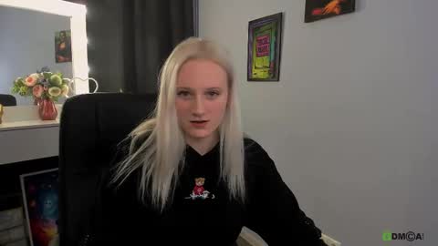 Snapshot of madam_ulis chatting on 03.05.25 Ulis online show from 03.05.25