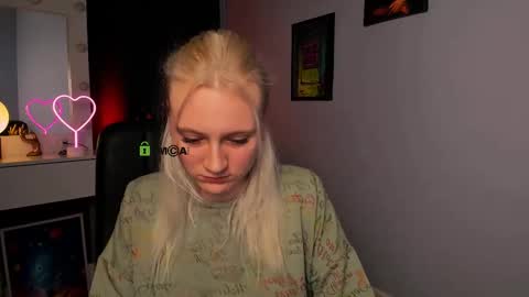 Snapshot of madam_ulis chatting on 03.07.25 Ulis online show from 03.07.25