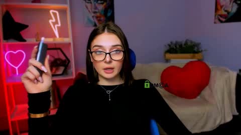 Snapshot of madam_ulis chatting on 03.11.25 Ulis online show from 03.11.25