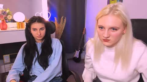 Snapshot of madam_ulis chatting on 03.11.25 Ulis online show from 03.11.25