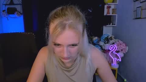 Snapshot of madam_ulis chatting on 09.10.25 Ulis online show from 09.10.25