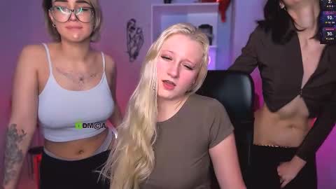 Snapshot of madam_ulis chatting on 01.14.26 Ulis online show from 01.14.26