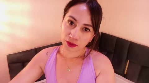 Snapshot of madame_dymont chatting on 10.05.25 Charlotte online show from 10.05.25