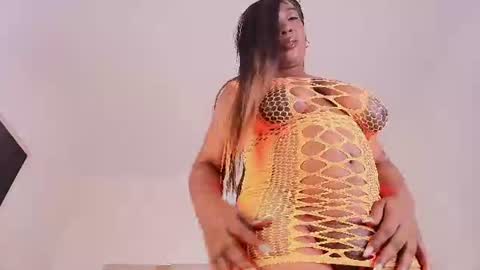Snapshot of madame_ebony chatting on 07.21.26 Gabriela - Madameebony online show from 07.21.26