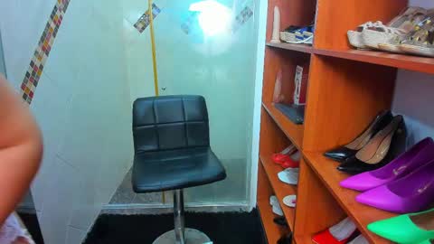 Snapshot of madameheels_ chatting on 03.04.25 Madame Carla online show from 03.04.25