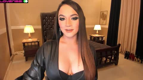 Snapshot of madammistressdominatrixxx chatting on 11.08.25 Alison Kloss online show from 11.08.25