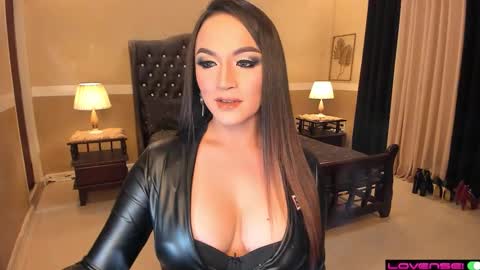 Snapshot of madammistressdominatrixxx chatting on 11.17.25 Alison Kloss online show from 11.17.25