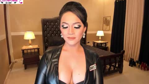 Snapshot of madammistressdominatrixxx chatting on 12.05.25 Alison Kloss online show from 12.05.25