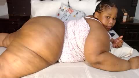 madamzee online show from 12.16.24