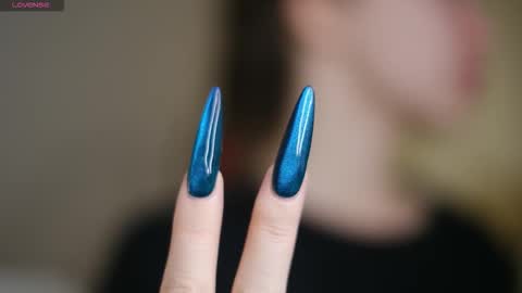 Maddi online show from 11.19.25