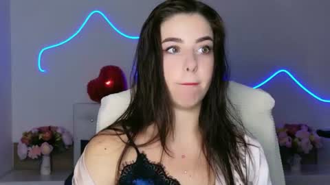 Snapshot of maddieperezz chatting on 06.25.26 maddieperezz online show from 06.25.26