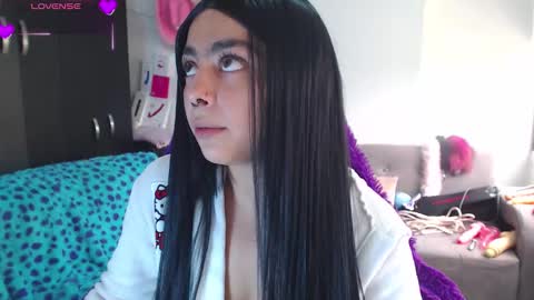 Snapshot of maddiie_and_clyde chatting on 03.11.26 maddiie and clyde online show from 03.11.26