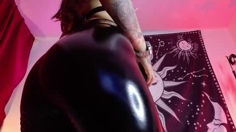 Snapshot of maddilust chatting on 02.14.26 Miss Lust online show from 02.14.26