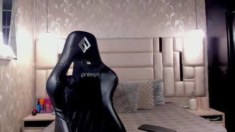 Snapshot of maddox_santana chatting on 12.11.24 Maddox Santana online show from 12.11.24