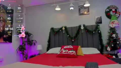 Snapshot of maddy__moon chatting on 12.18.25 Maddy Moon online show from 12.18.25