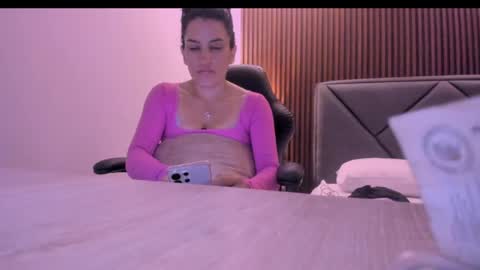Snapshot of maddy_bythesea chatting on 05.21.26 M A D D Y online show from 05.21.26