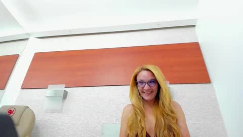 Snapshot of maddy_cartter chatting on 11.04.25 maddy cartter online show from 11.04.25