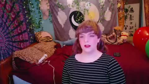 Snapshot of maddy_cat chatting on 10.17.25 Maddy Cat online show from 10.17.25