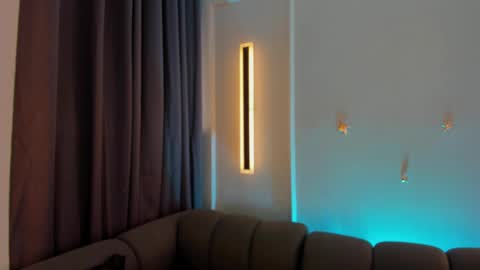 Snapshot of maddy_walker chatting on 09.17.25 Maddy online show from 09.17.25