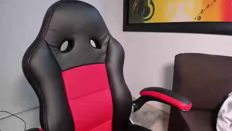 Snapshot of madelaine_blosson chatting on 03.12.26 Madelaine online show from 03.12.26