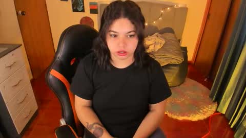 Snapshot of madelaine_taylor chatting on 09.12.25 madelaine_taylor online show from 09.12.25