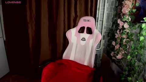madelaines online show from 05.12.26