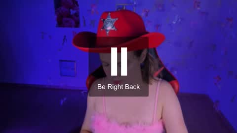 Snapshot of madeline_doll chatting on 11.14.25 Madeline online show from 11.14.25