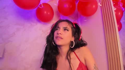 Snapshot of madhison_5 chatting on 02.11.26 madhison_5 online show from 02.11.26