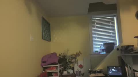 Madie Ray online show from 12.21.25