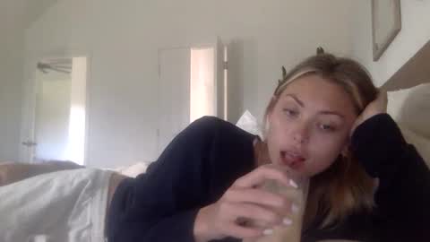 Snapshot of madirose69 chatting on 10.07.25 mari rose online show from 10.07.25