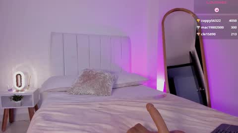 Valentina   1030   530  -  online show from 03.05.25