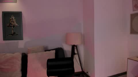 Maddi Collins online show from 11.11.25