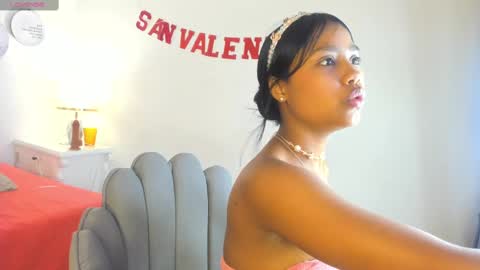 madisongomez16 online show from 02.14.25