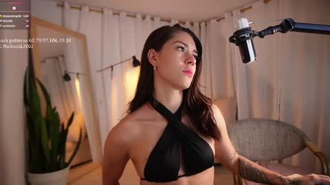 Snapshot of madisonlara chatting on 02.28.25 madisonlara online show from 02.28.25