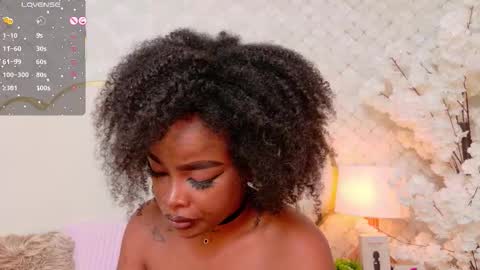 Snapshot of madissonlopez chatting on 10.19.25 Madisson Lopez online show from 10.19.25