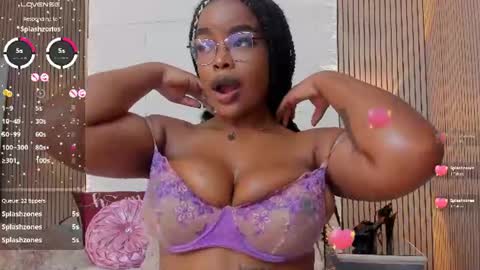 Snapshot of madissonlopez chatting on 06.27.26 Madisson Lopez online show from 06.27.26