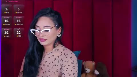 MadyLuxx online show from 06.11.26