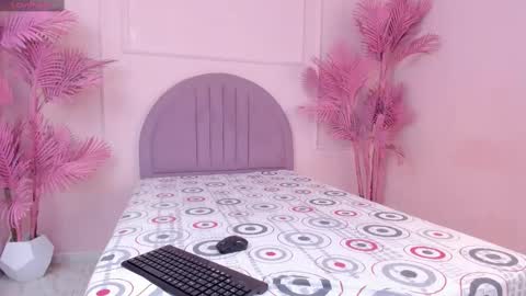 Snapshot of madyscarlett chatting on 09.29.25 madyscarlett online show from 09.29.25