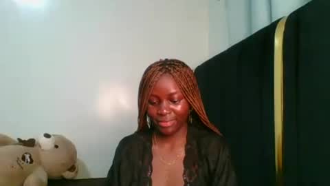 Snapshot of maelys_ta chatting on 06.16.26 maelys_ta online show from 06.16.26