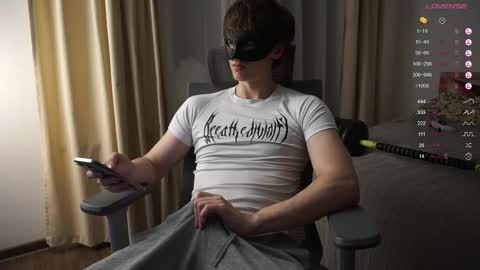 Mike XMaestro 3369 online show from 03.04.25