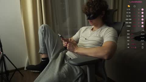 Mike XMaestro 3369 online show from 10.05.25