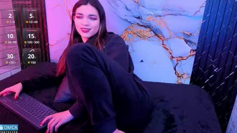 Snapshot of maevekuro chatting on 02.18.26 maevekuro online show from 02.18.26