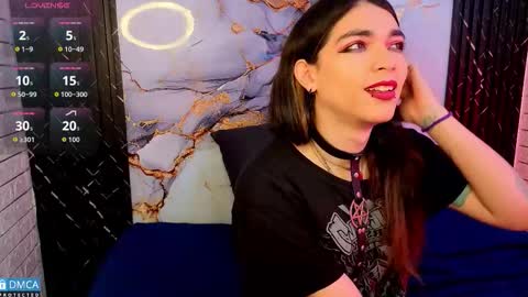 Snapshot of maevekuro chatting on 03.13.26 maevekuro online show from 03.13.26