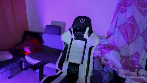 Snapshot of mafecito24 chatting on 10.21.25 mafecito24 online show from 10.21.25